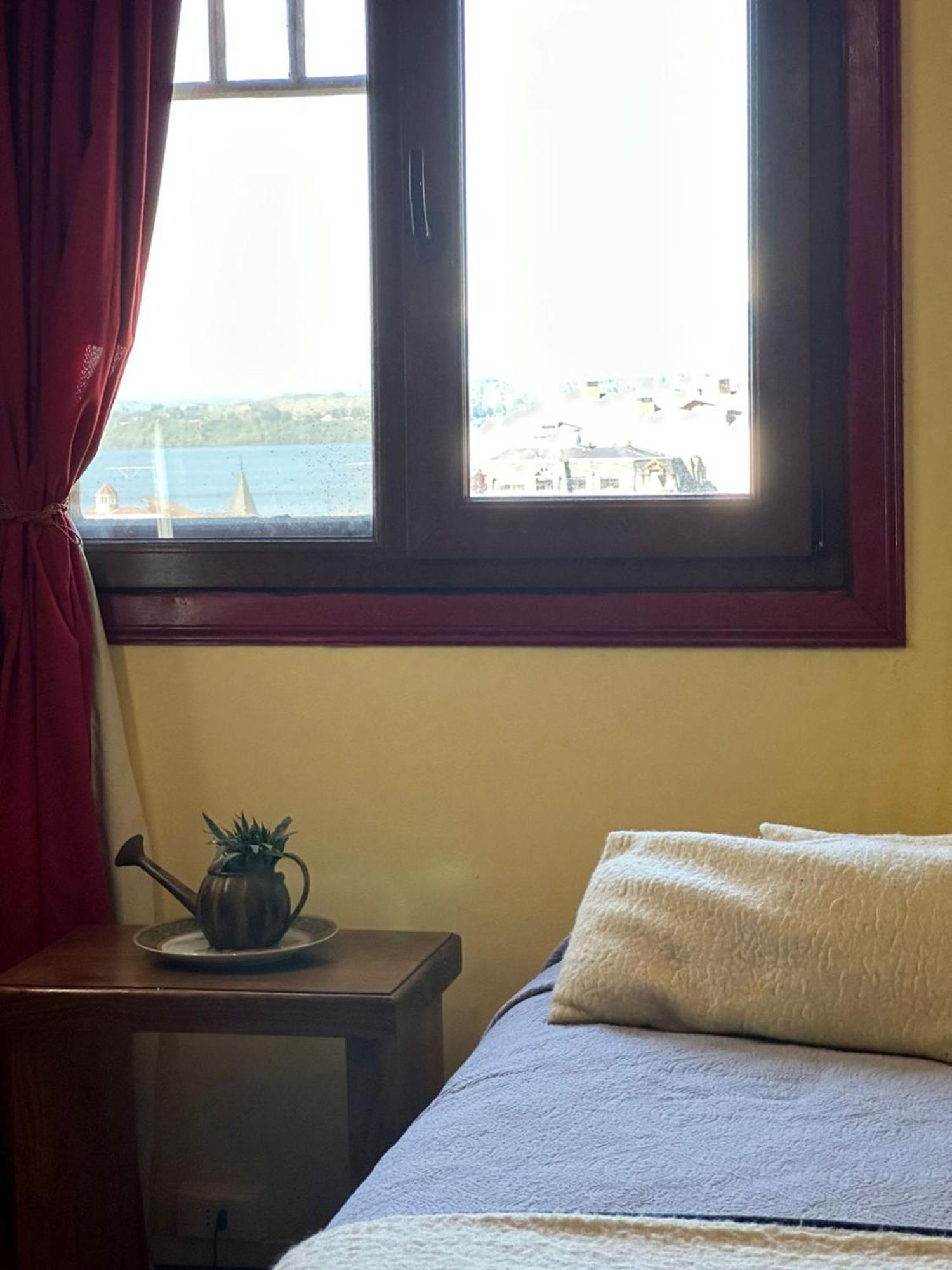 Hostal Florencia Apartment Puerto Varas Bagian luar foto