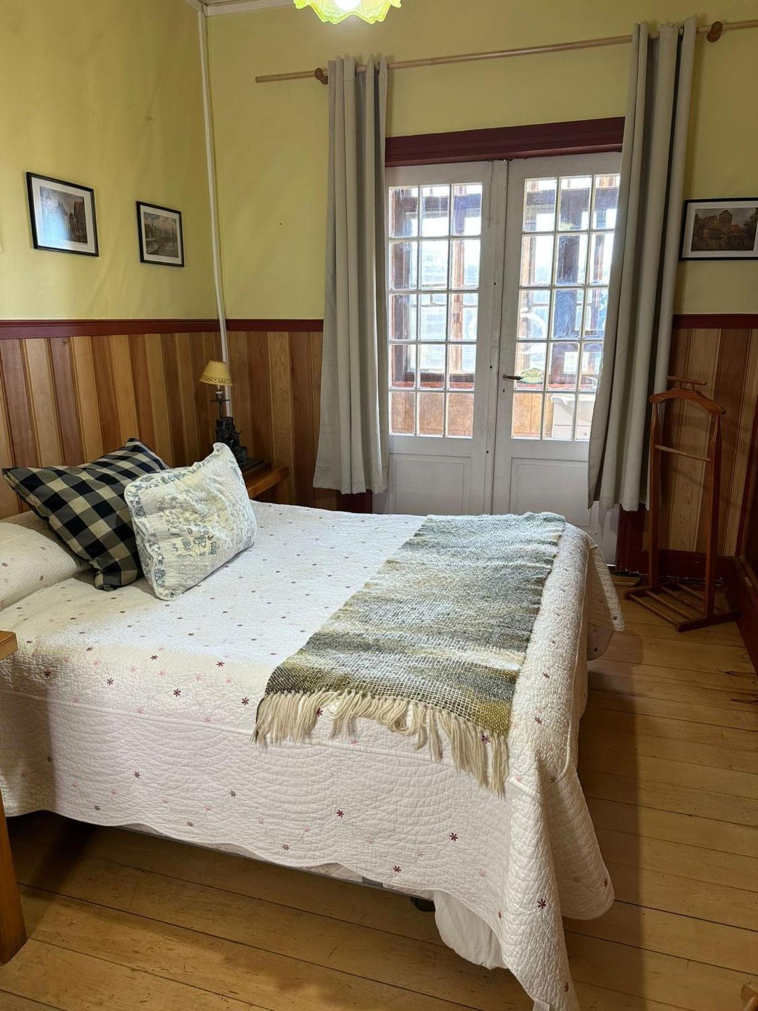 Hostal Florencia Apartment Puerto Varas Bagian luar foto